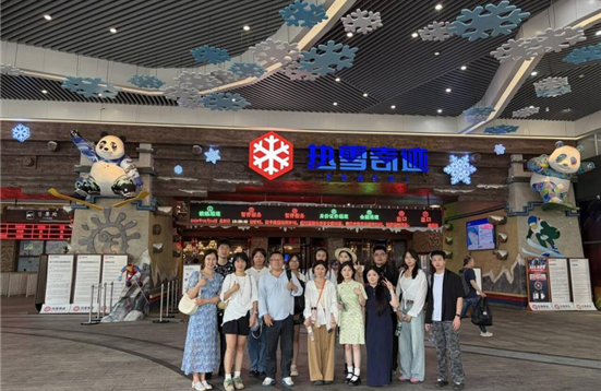 实景研学强技能 青春镜头展文旅｜学院师生赴都江堰融创开展实践调研
