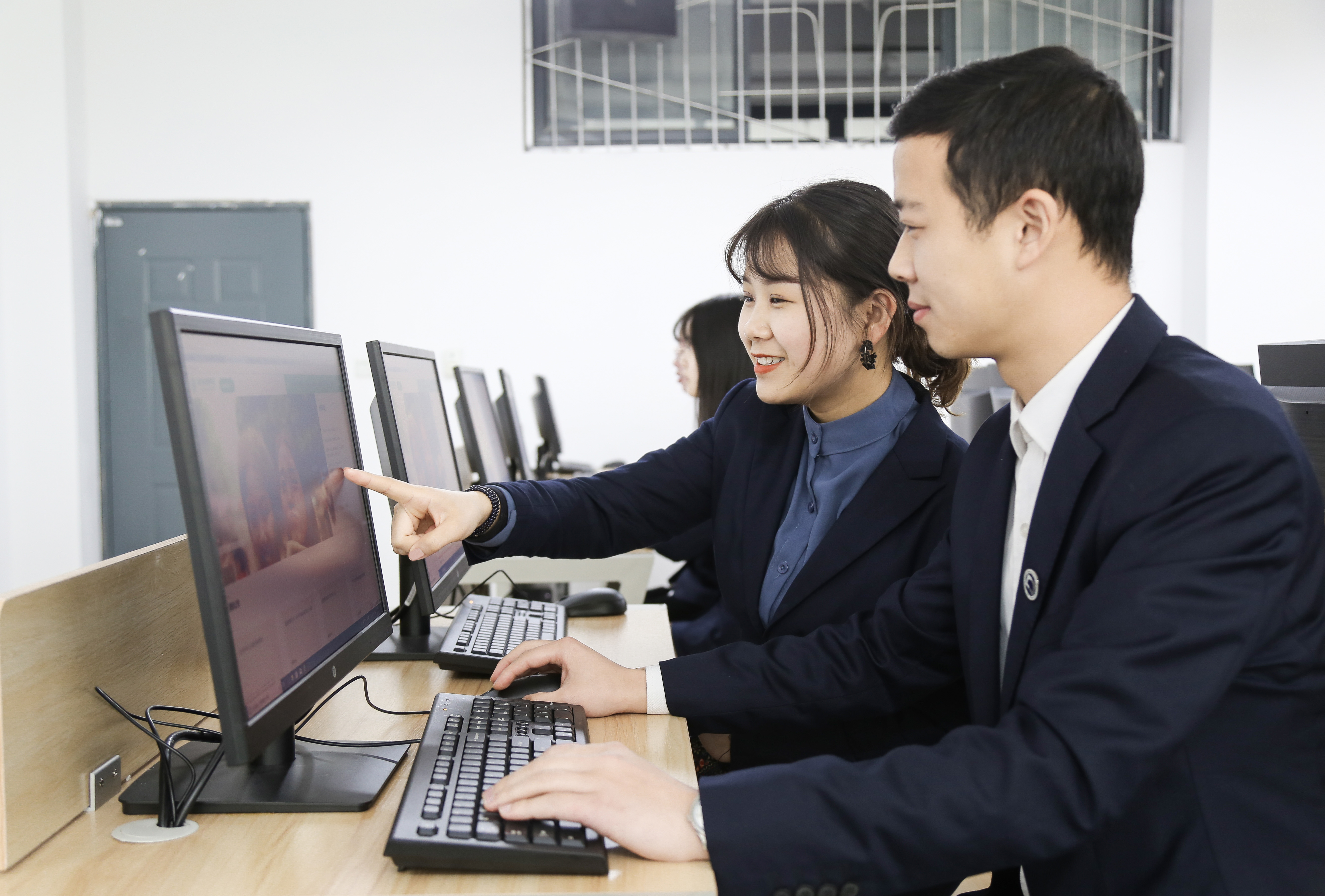 模拟旅行社管理实验室