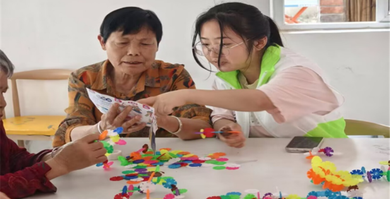 团学活动｜学院青年志愿者协会开展尊老助残公益志愿服务活动