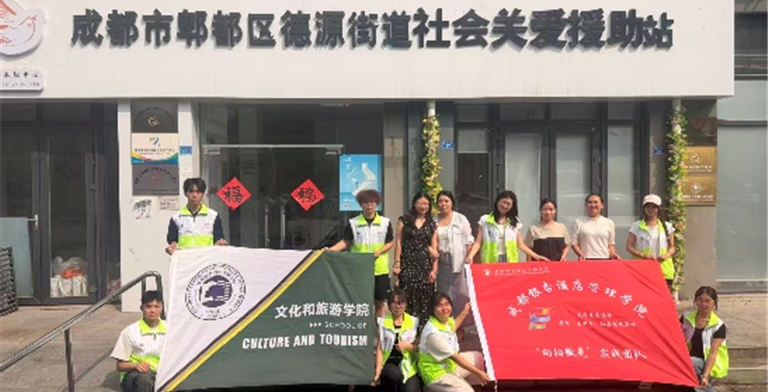 三下乡｜画笔绘温情，上门办实事，这支实践队超有温度